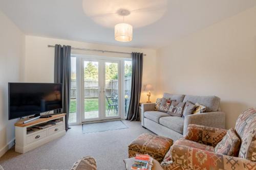Heacham House | Little Bunting