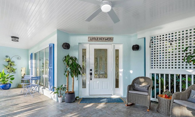 Juno Beach Apartment | Little Key West, Private Beach Entry 1 Minute Walk