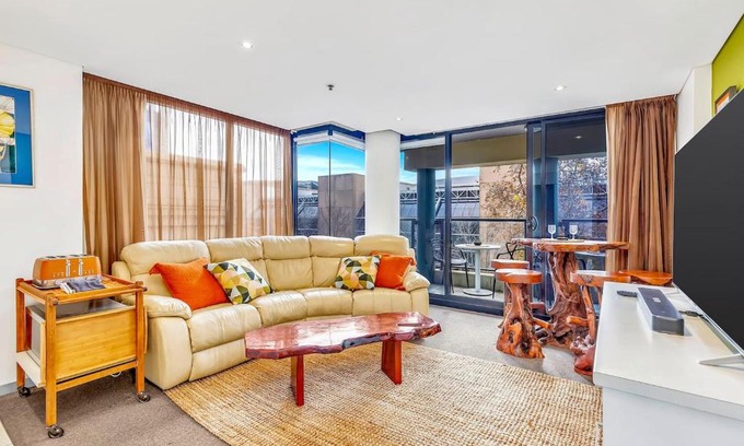 Adelaide Central Business District Apartment | Little Oak Lodge - Wellness is Calling