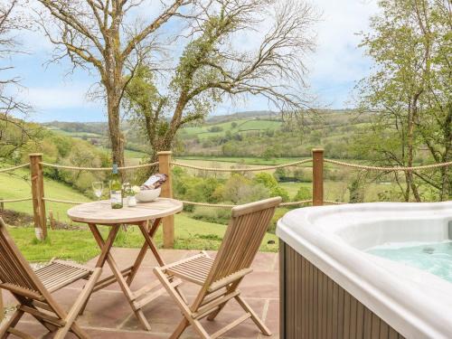 Umberleigh House | Little Silver Owl