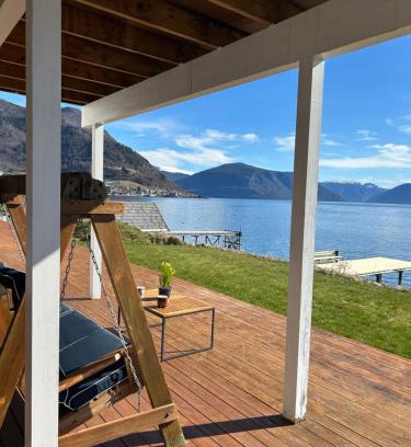 Leikanger Municipality Apartment | Live right by the Sognefjord