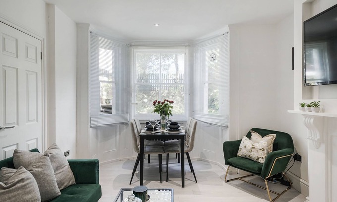 Larkhall Apartment | Livestay - Trendy 2 Bed Clapham Apartment