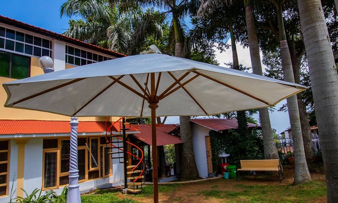 Salem Hotel | Livgrand Clifton Inn Resort, Yercaud - Residenza