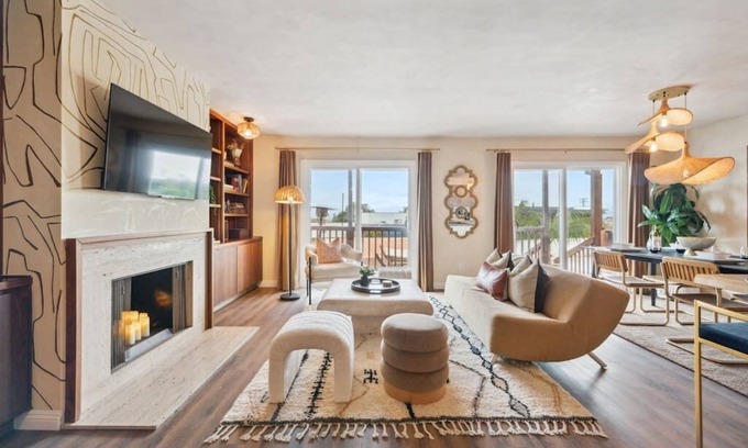 La Jolla Condo | Livin' Lux in La Jolla | Beach | AC | Shops