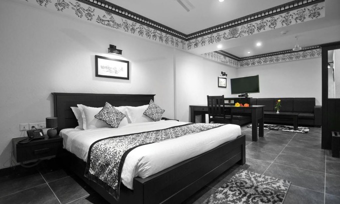 Yelahanka Hotel | Liwa - The Transit Hotel, Bengaluru