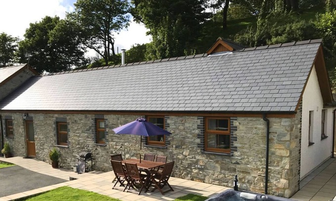 Glandyfi House | Llety'r Graig in Aberystwyth