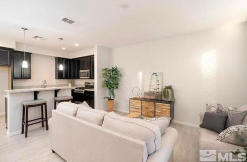 Carson City Apartment | Local 3BD 3BA with WiFi Parking