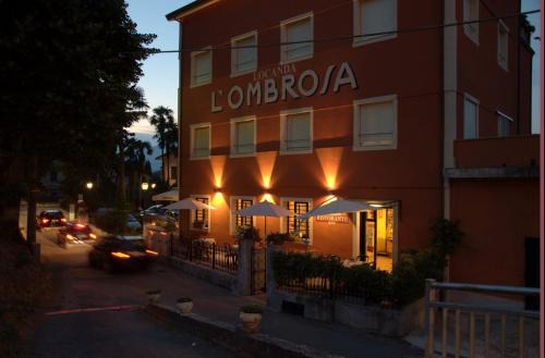 Vezzano Ligure Hotel | Locanda L'Ombrosa