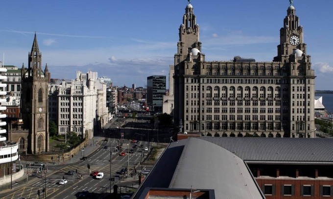 The Docks Apartment | Located above the prestigious Malmaison hotel and has amazing city views from the 10th Floor.