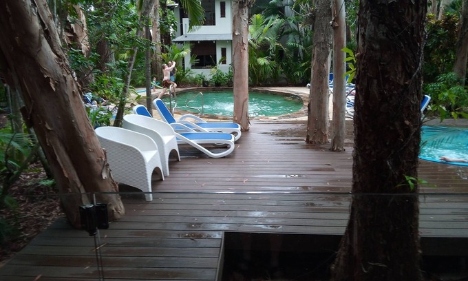 Palm Cove Apartment | Located only 50 metres to Palm Cove Beach