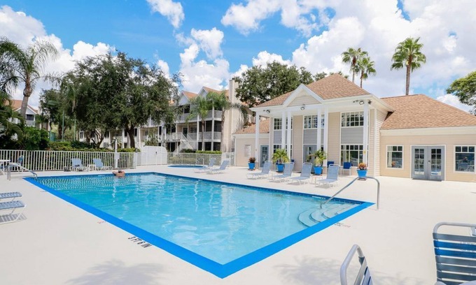 Central Sarasota Condo | Location! Location! Location! Sarasota!