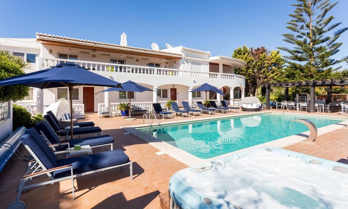 Funchal Villa | LOCATION LOCATION LOCATION !