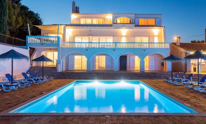 Luz Villa | LOCATION LOCATION LOCATION !