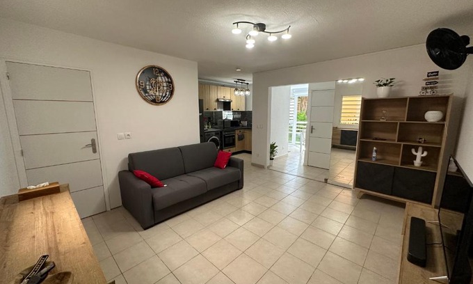 Baie-Mahault Apartment | LOCATION T2 MEUBLÉ BAIE MAHAULT CONVENANCE