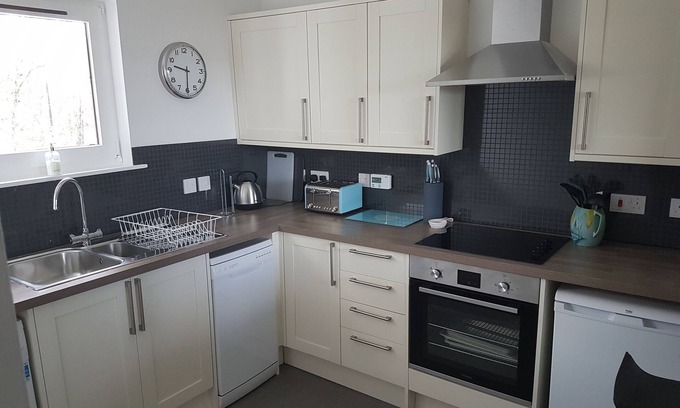 Eyre Bed & Breakfast | Loch Eyre Cottage