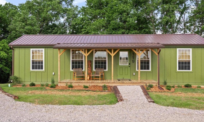 Williamstown Cabin | Lodge 119 at Eden Reserve—Safari Cabin Near Ark