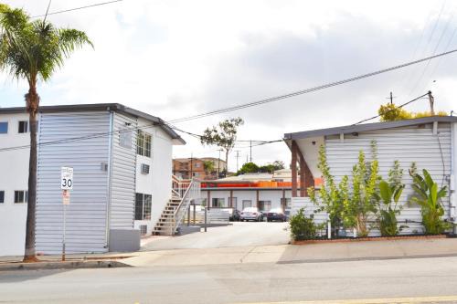 Stockton Hotel | Lodge at 32nd