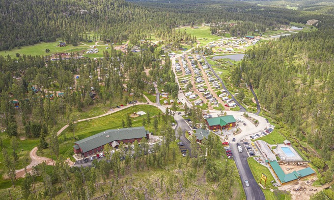 Hill City Hotel | Lodge at Palmer Gulch