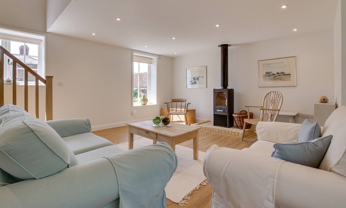 Orford House | Lodge Farm Barn - Two Bedroom House, Sleeps 4