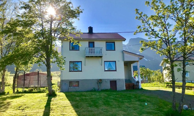 Bostad House | Lofoten Bay View