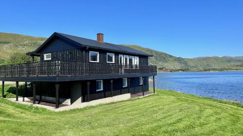 Bostad House | Lofoten Wildlife Panorama