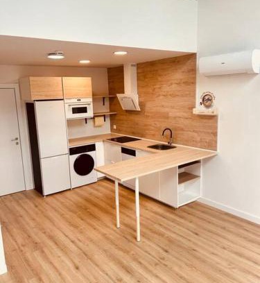 San Sebastian de los Reyes Apartment | Loft 007 con jardin, piscina, garaje y Netflix