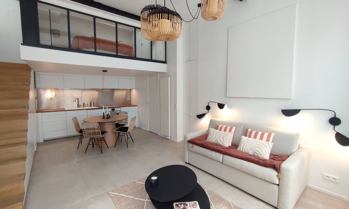 Saint-Fargeau Apartment | Loft Avec Espace Extérieur Dans le Quartier de la Campagne à Paris !