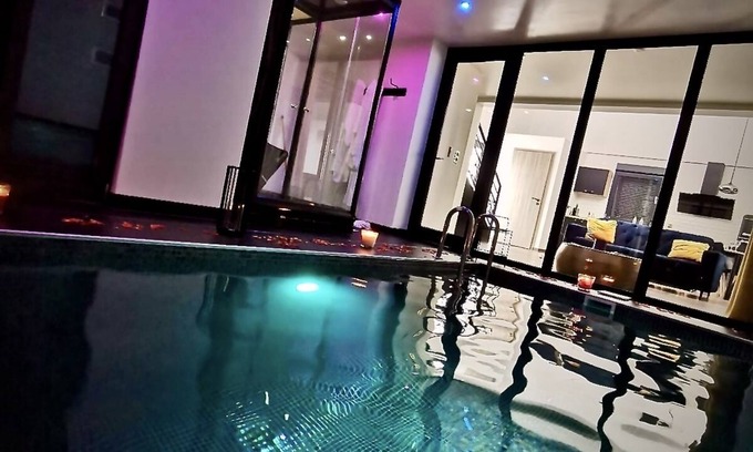Kerprich-aux-Bois House | Loftconcept57. Maison-spa Privé Avec vue sur L'étang du Stock