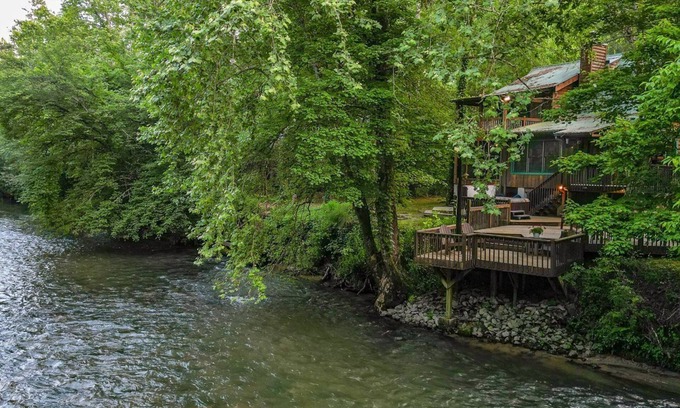 East Ellijay Cabin | Lofty Pines on the Cartecay