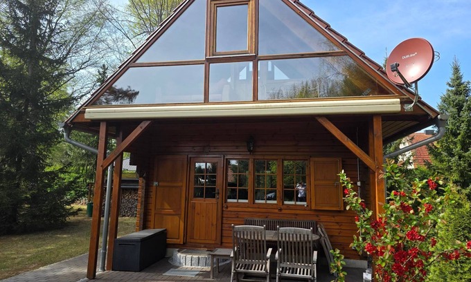 Wustrow Cabin | Log cabin Canow with boat - log cabin Canow