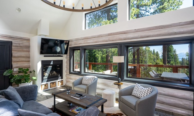 Dollar Point House | Log Cabin Offers Peek of Lake, Perfect Escape in Tahoe City