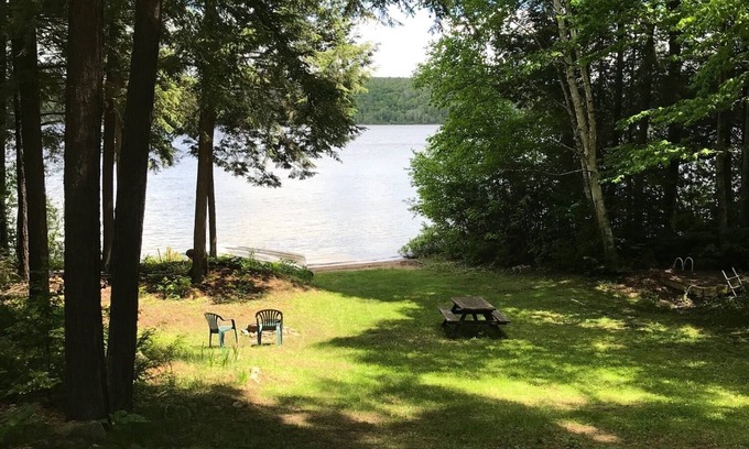 Madawaska Valley Cabin | Log Cabin on the Lake Close to Algonquin Park