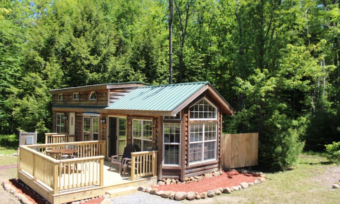 Athol Cabin | Log Cabin Tiny Home at Adirondack Ranch