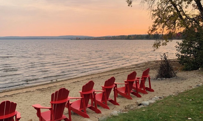 Killaloe Cottage | Log Cottage + 2 Log Cabins at Round Lake (6 bdrms; 3 baths, sleeps15)