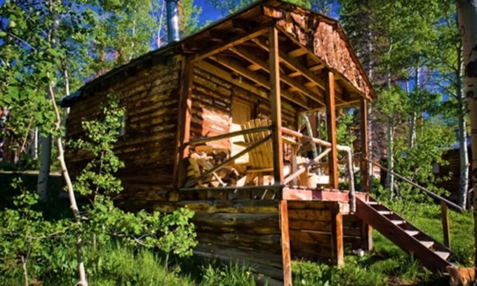 Clark Cabin | Loggers Cabin - A Cozy Full Log Cabin
