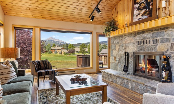 Big Sky Meadow Village Condo | Lone Peak Lookout l Big Sky Golf Course