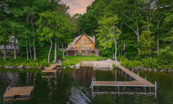 Bridgton House | Long Lake Oasis | Private Lake Access + Views
