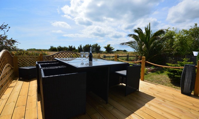 Bembridge Cottage | Long Ledge - a house that sleeps 6 guests in 3 bedrooms