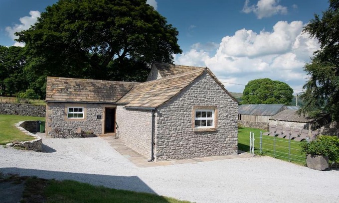 Little Longstone House | Long Roods cottage