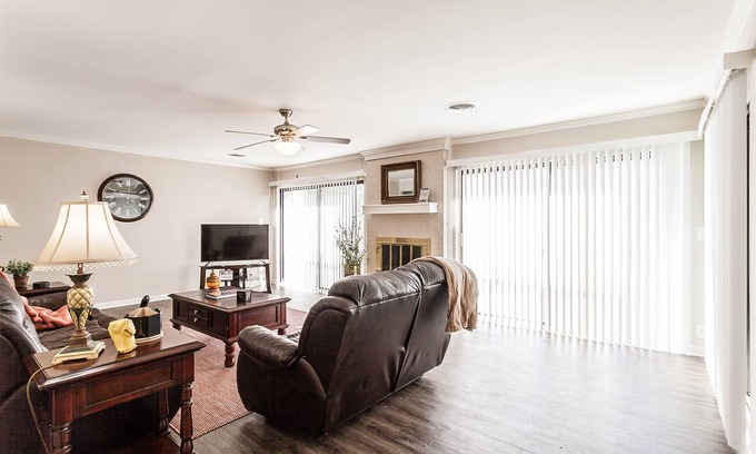 Germantown Condo | Long-term stays 2br Germantown