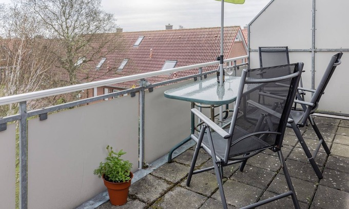 Harlesiel Apartment | Look far, farther, farthest: The upper floor apartment with its approx. 60 sqm