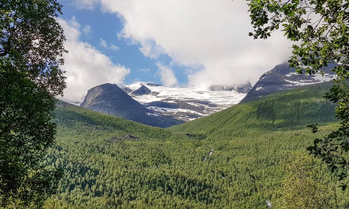 Rindal Municipality House | Look forward to this vacation home near the popular salmon river, Surna.