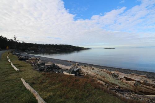 Lopez Island House | Lopez Island Agate Beach Waterfront Home
