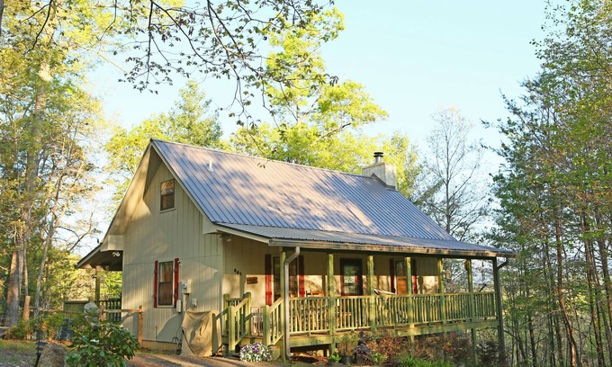 Warne Cabin | Lorelai's Lair - Hot Tub, Private, Romantic and Pet Friendly