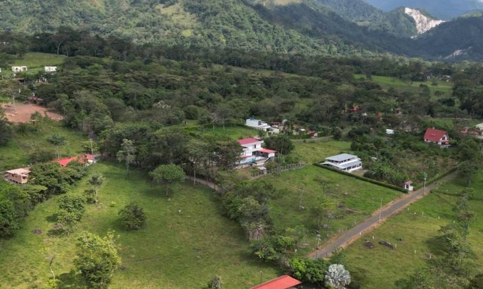 Restrepo Cottage | Los Angeles country house: Enjoy hiking, biking, rivers and viewpoint :)