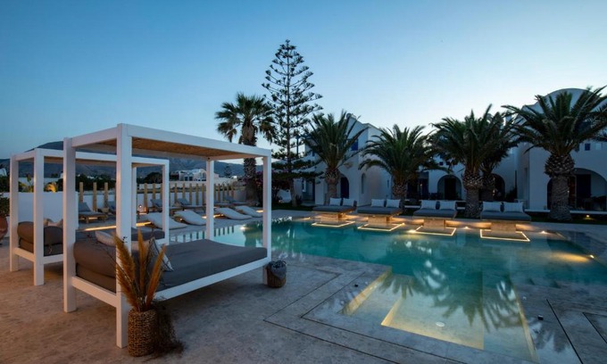 Agia Paraskevi Apartment | Louis Studios Santorini