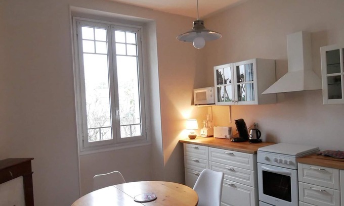 Lourdes Apartment | Lourdes Independent character apartment ground floor near downtown