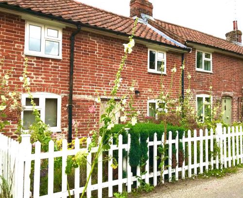 Wickham Market House | Love Heart Cottage