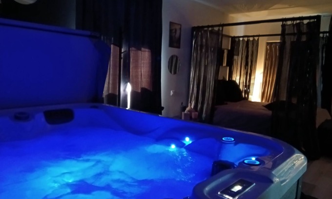 Saint-Pois House | Love Spa Normandie 100 m2 private space with sauna and jacuzzi,