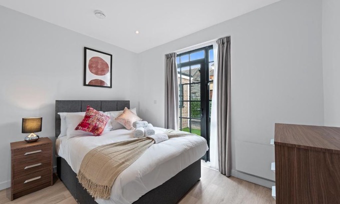Tottenham Apartment | Lovely 1 Bedroom with outdoor space